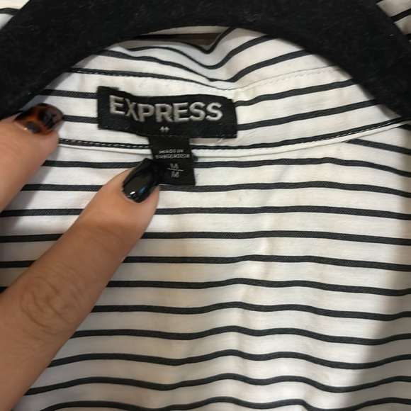 Expresss Dress Shirt! Black and White! - Picture 4 of 5
